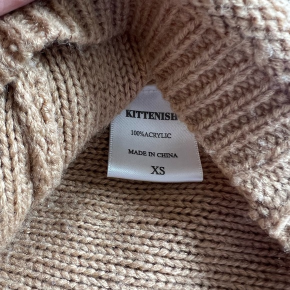 Like New Kittenish Sweater - Picture 6 of 6